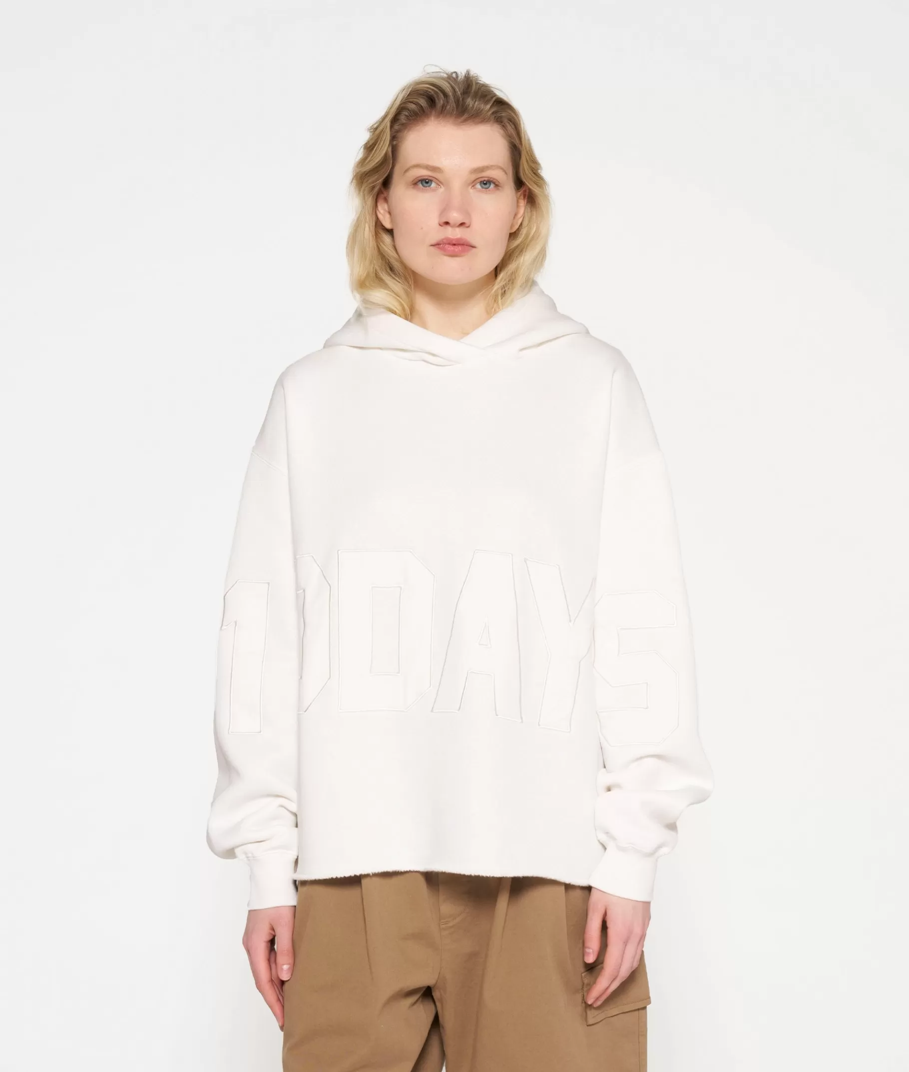 10DAYS statement hoodie logo patch