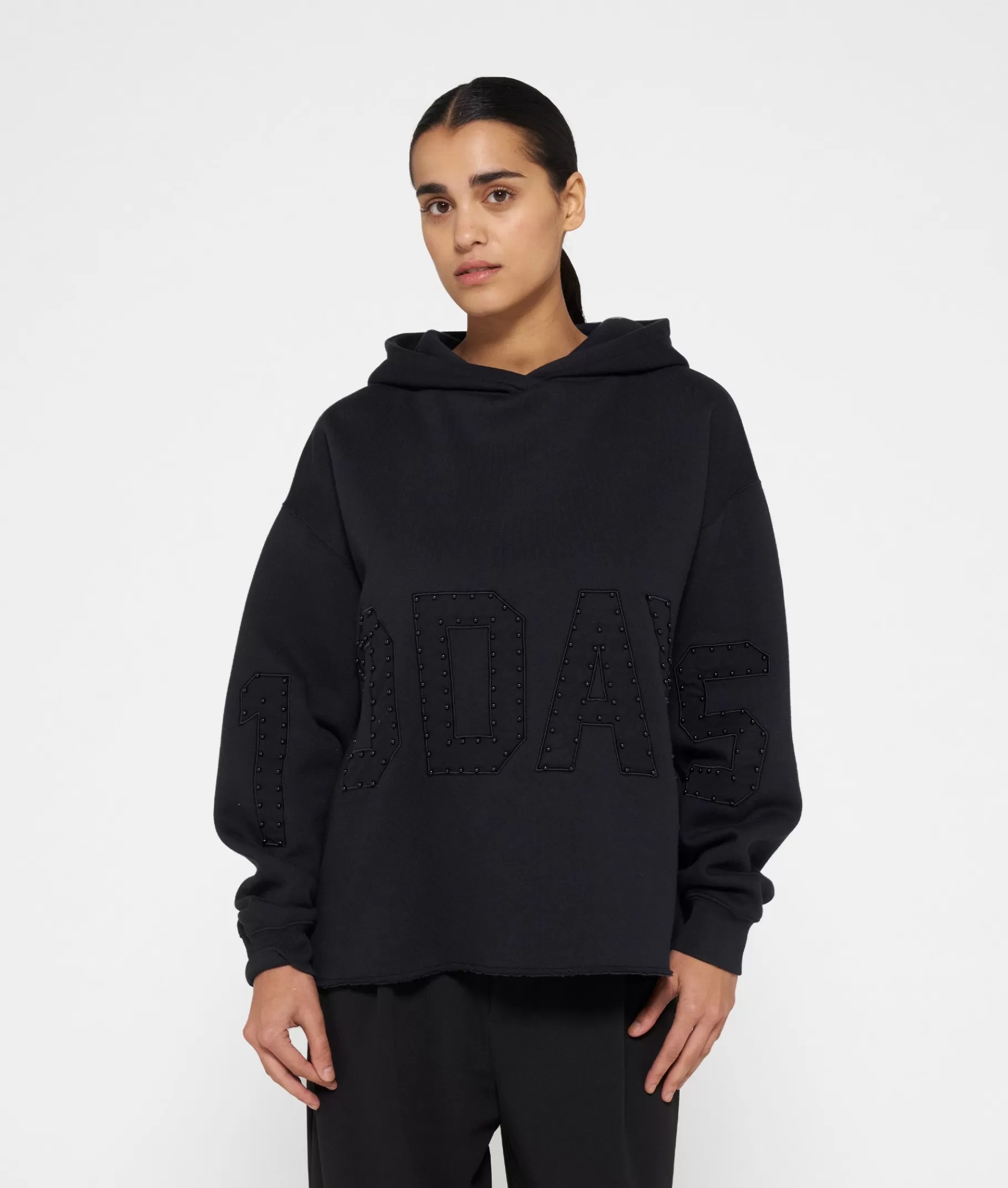 10DAYS statement hoodie pearls