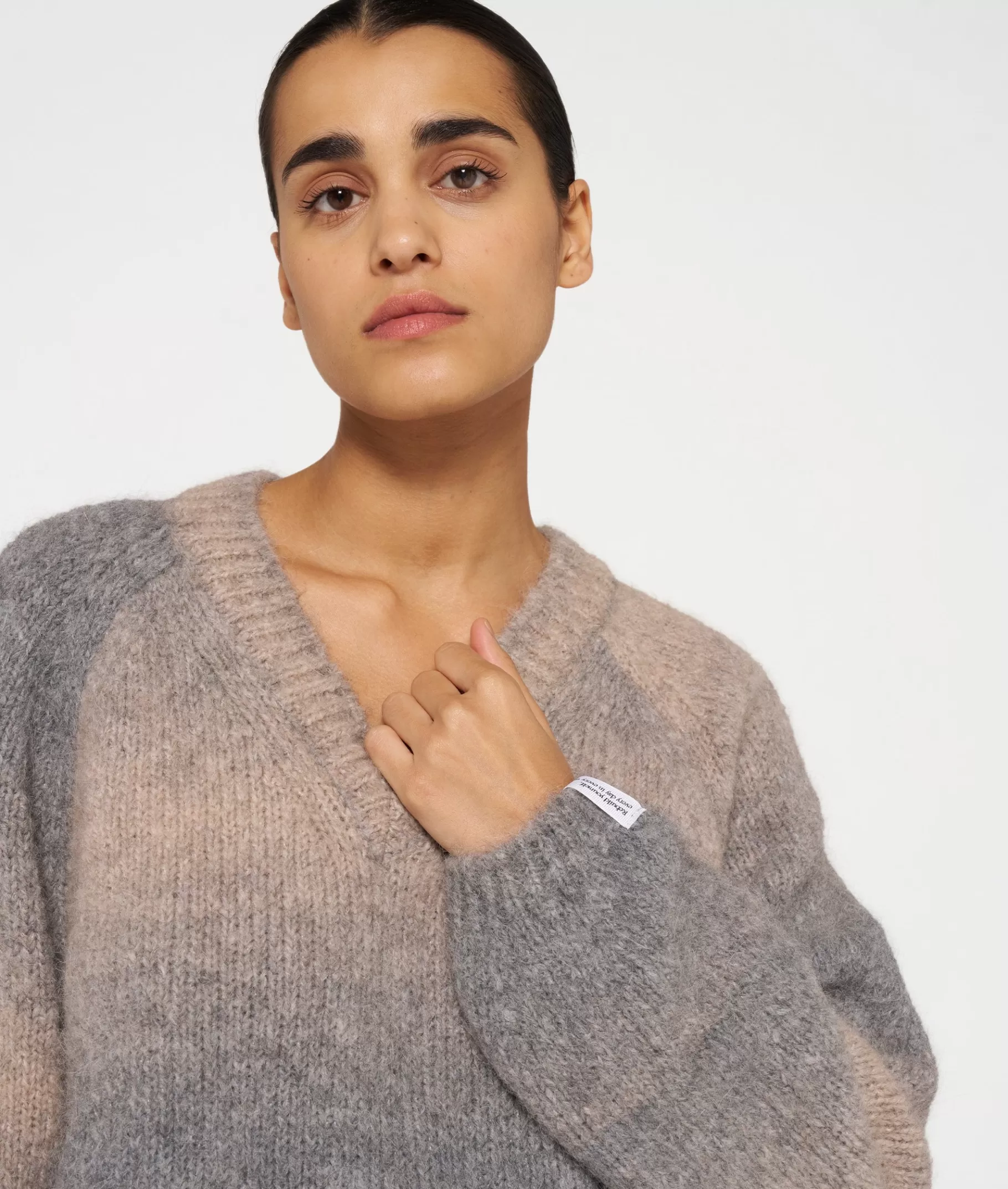 10DAYS v-neck sweater gradient knit
